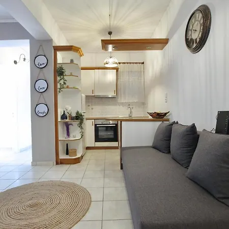 Angelina'S Boutique Suite In Nafplio City Exterior photo